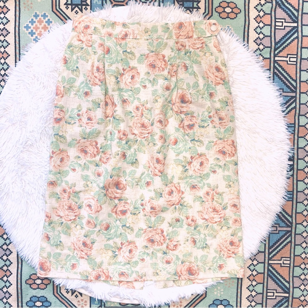 🌞3/$18🌞Vintage 1980s Illustrations Floral Rose Pencil Skirt